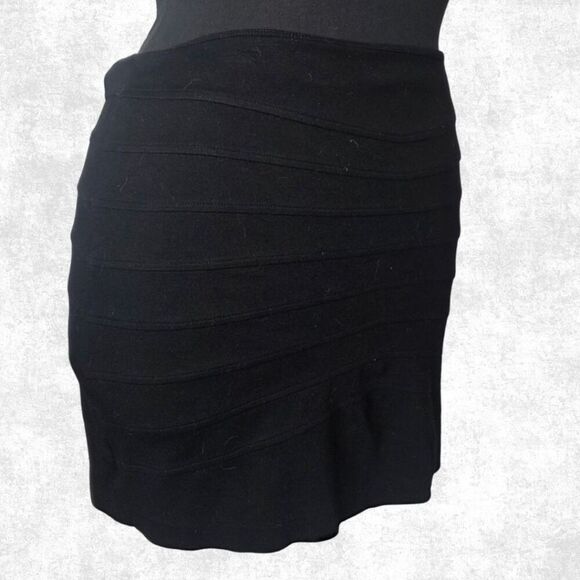 Studio Point Black Bandage Mini Skirt – Size 12 | Curve-Hugging Alt Glam - Picture 5 of 6
